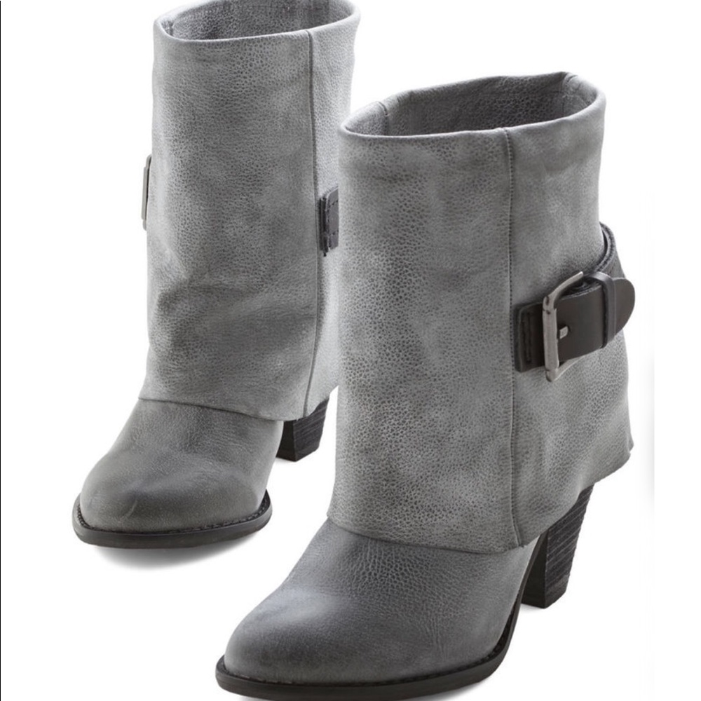 ModCloth Stories Seldom Fold bootie